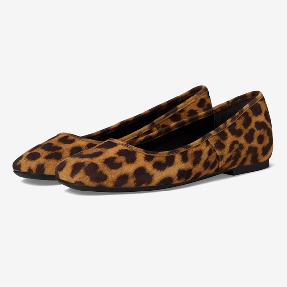 Vionic Shoes - Vionic Women's Leopard Print Orinda Skimmers Square Toe Flat NWOT